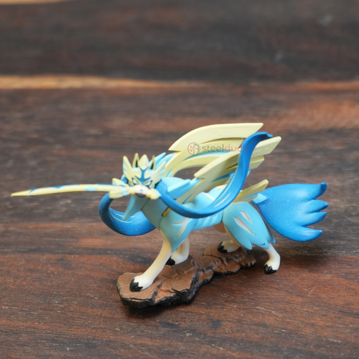 Pokemon - Schillerndes Zacian-Figur aus der Figurenkollektion