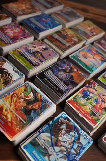 One Piece 100 ORIGINALE Karten MIT 10 HOLOS - ENGLISCH - BELIEBTE KARTEN