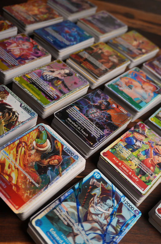 One Piece 100 ORIGINALE Karten MIT 10 HOLOS - ENGLISCH - BELIEBTE KARTEN